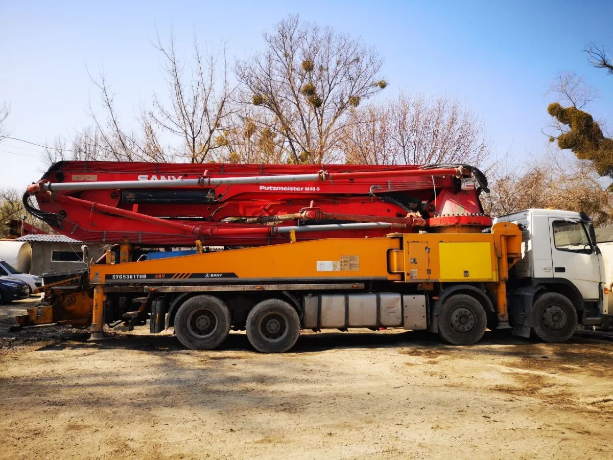 Автобетононасос довжина автостріли 45/48 м. (90-180 м3/год), Мін. замовлення: 3 години роботи.