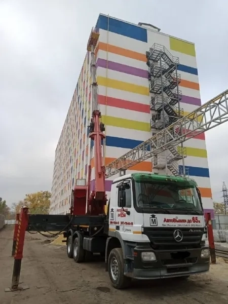 Автовишка телескопічна 45 метрів