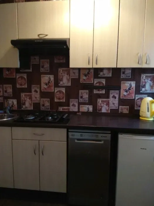 Посуточно светлая 1к квартира на ул. Королева: рядом транспорт, магазины и парк!