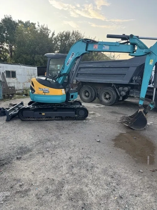 Надаємо послуги міні-екскаватора