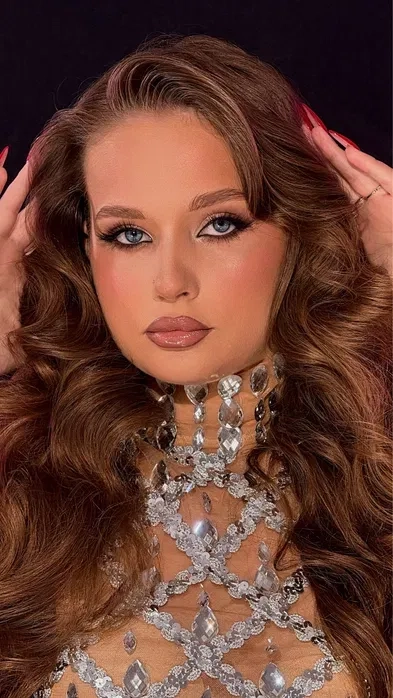 Макіяж/Брови/Зачіска/ ВІЗАЖИСТ Львів Сихів--Зелена Уроки самомакіяжу