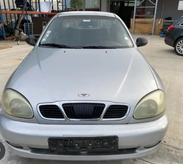 Автомобіль Daewoo Lanos