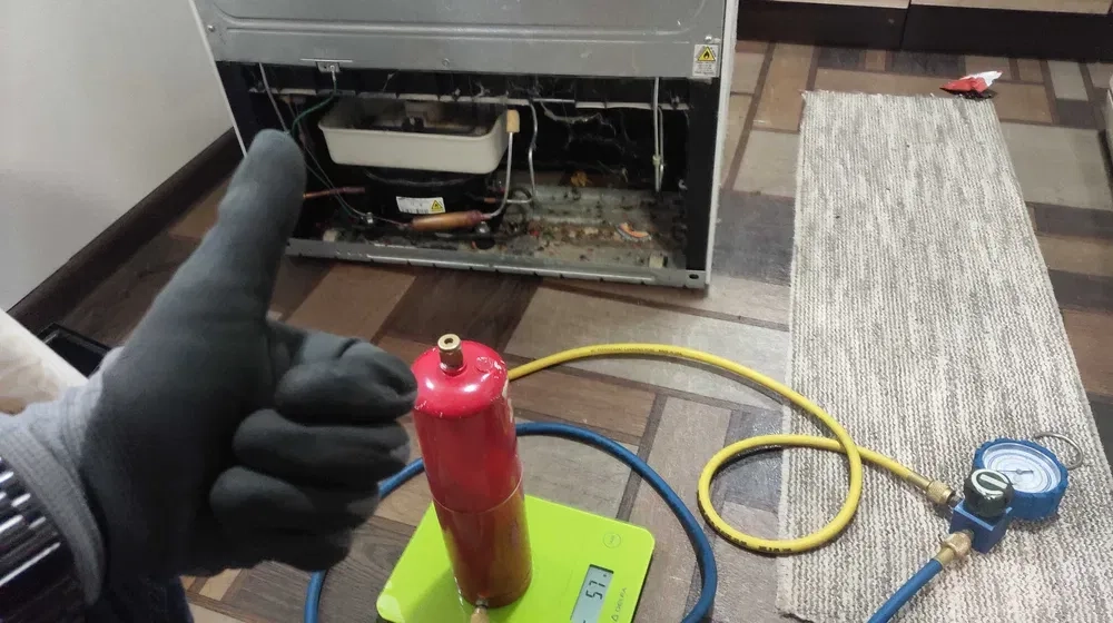 Ремонт холодильников БЕЗ ПОСРЕДНИКОВ - Ремонт в ТОТ ЖЕ ДЕНЬ.