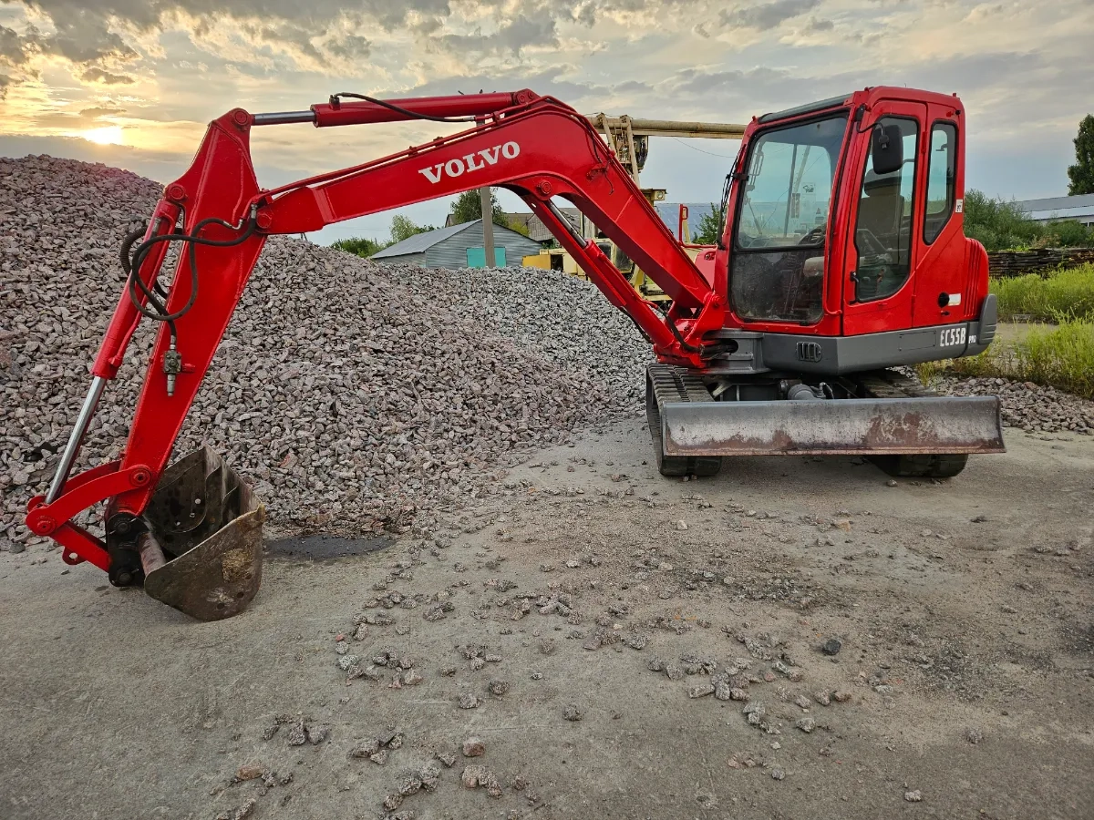 Послуги міні екскаватора VOLVO EC55B