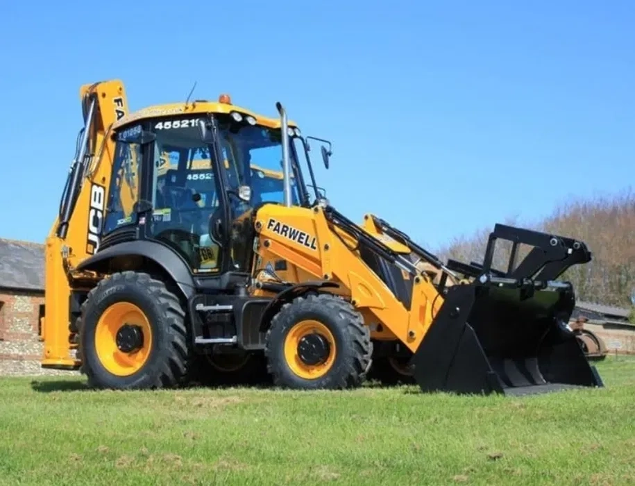 Екскаватор навантажувач JCB