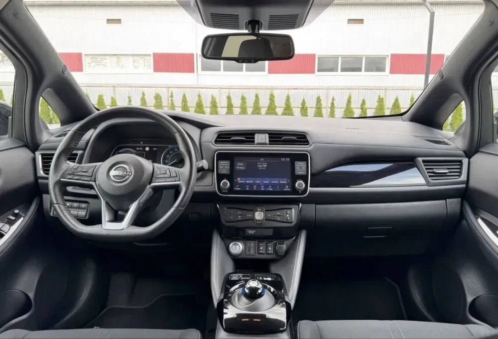 Nissan Leaf 400 km запас ходу