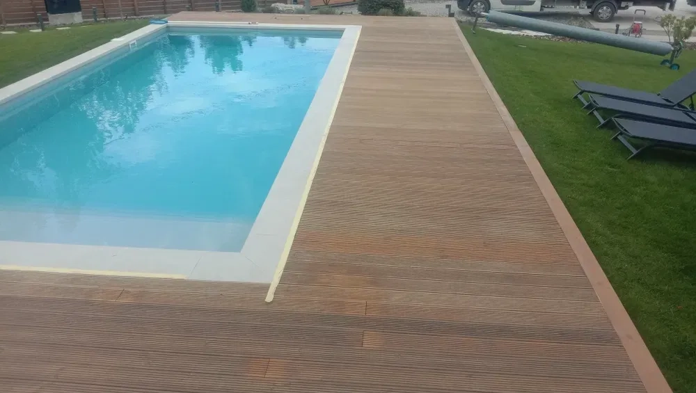 Професійний монтаж терасної дошки та дерев'яного планкену для вашого фасаду й зони відпочинку