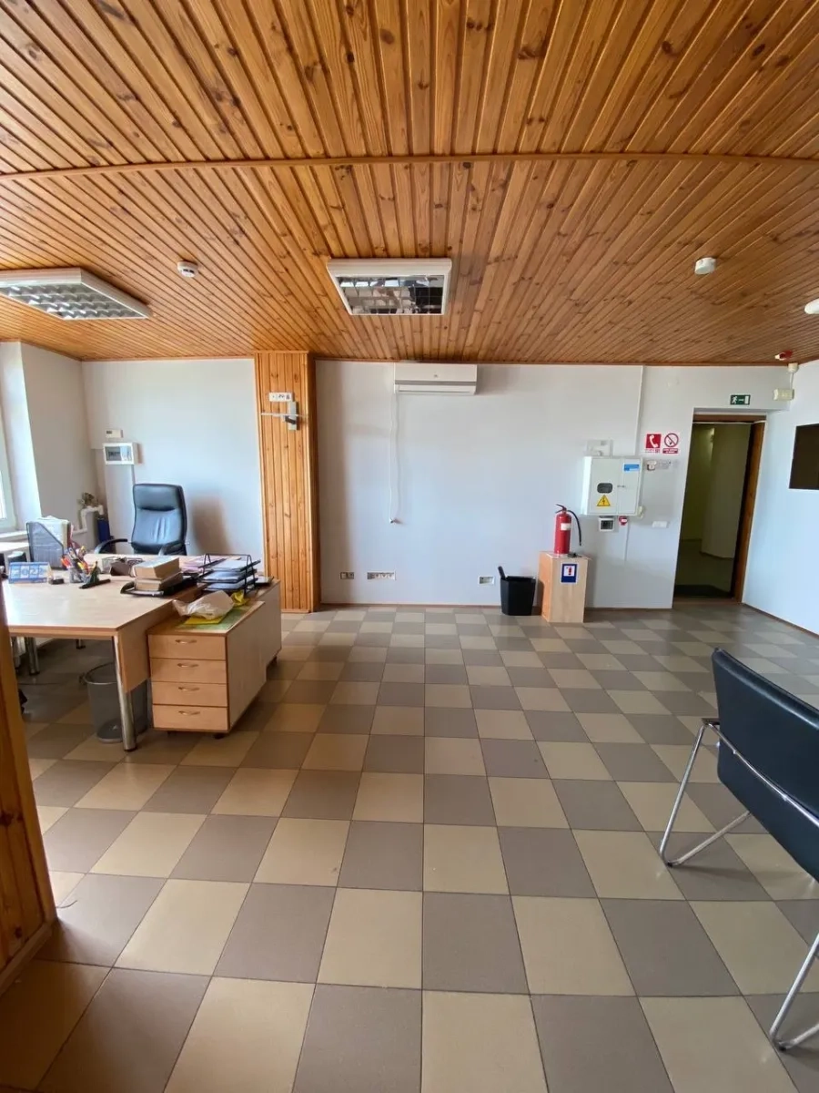 Здам в оренду приміщення 63 кв та 60