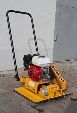 Професійна Віброплита на Базі Двигуна Honda. Надійне Обладнання для Будівництва!