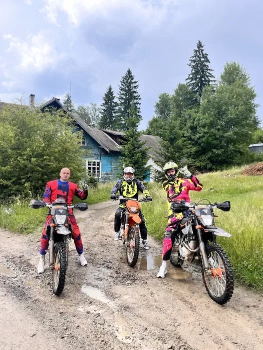 Мотоциклів Карпати ,енудро,підбайки.TemaMototour