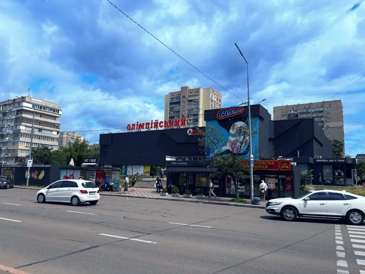 Приміщення 9-46 м2 в ТЦ Олімпійський