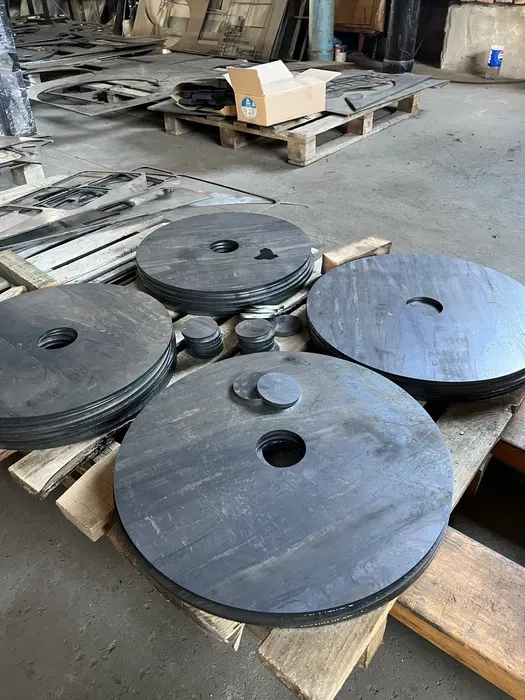 Лазерна різка металу: швидке та точне виготовлення деталей під ключ!