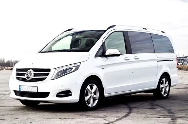 261 Mercedes Benz V class білий на весілля