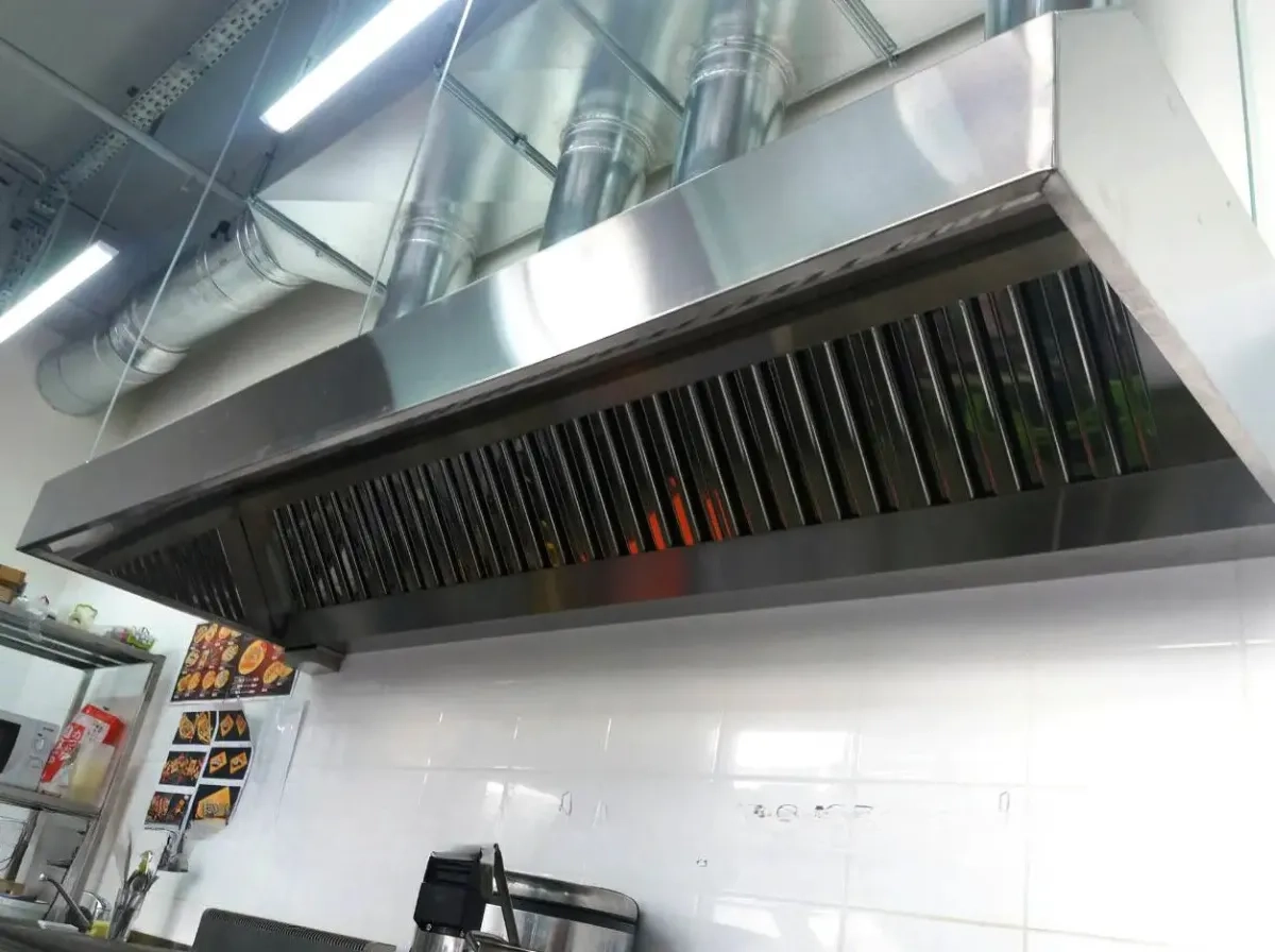 Монтаж професійної витяжки