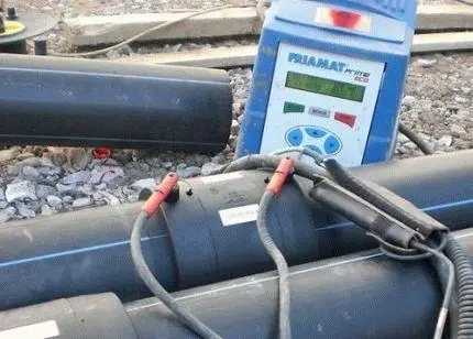 Терморегуляторне зварювання поліетиленових труб