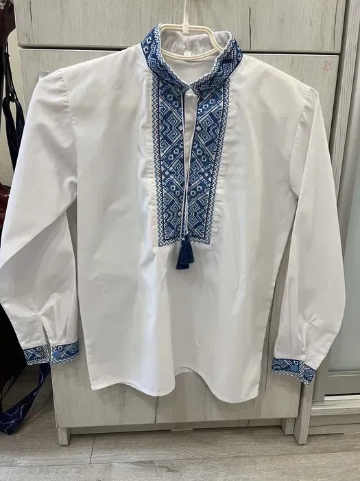 Вишиванки , різні