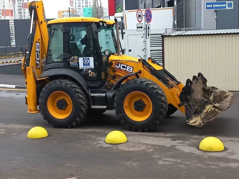 Екскаватор-навантажувач JCB 3CX