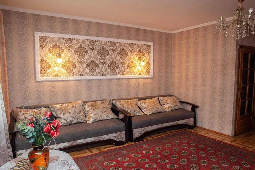 Апартаменти в центрі міста біля нижнього бювету мінеральних вод