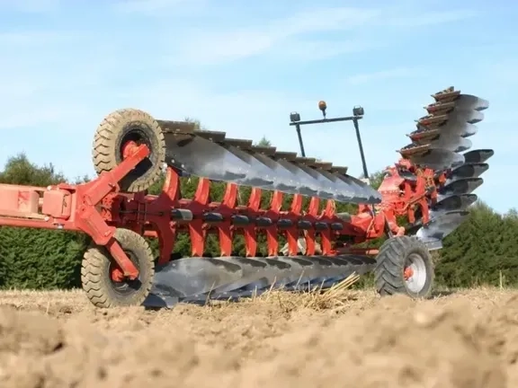 Потужний Плуг GREGOIRE BESSON (904)