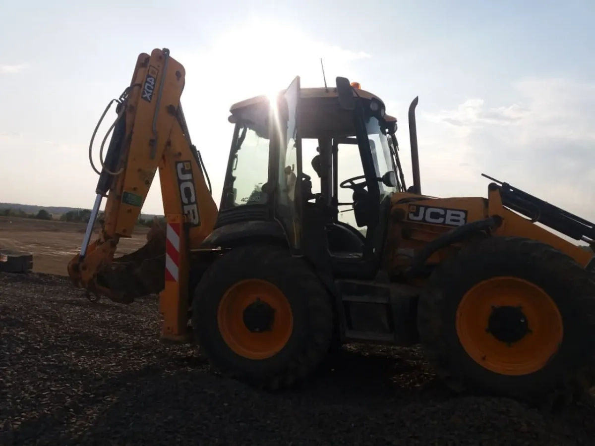 Екскаватор навантажувач JCB 4CX