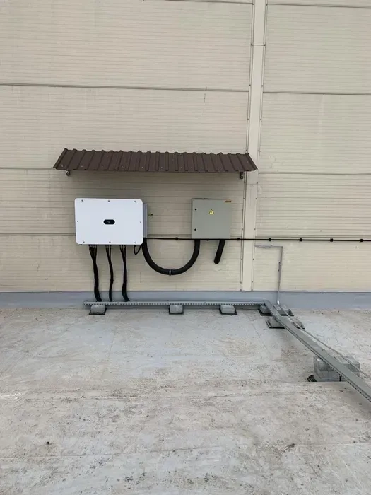 Монтаж обладнняння для сонячних електростанцій