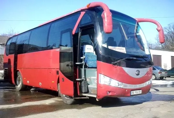 325 Автобус на весілля Yutong з водієм