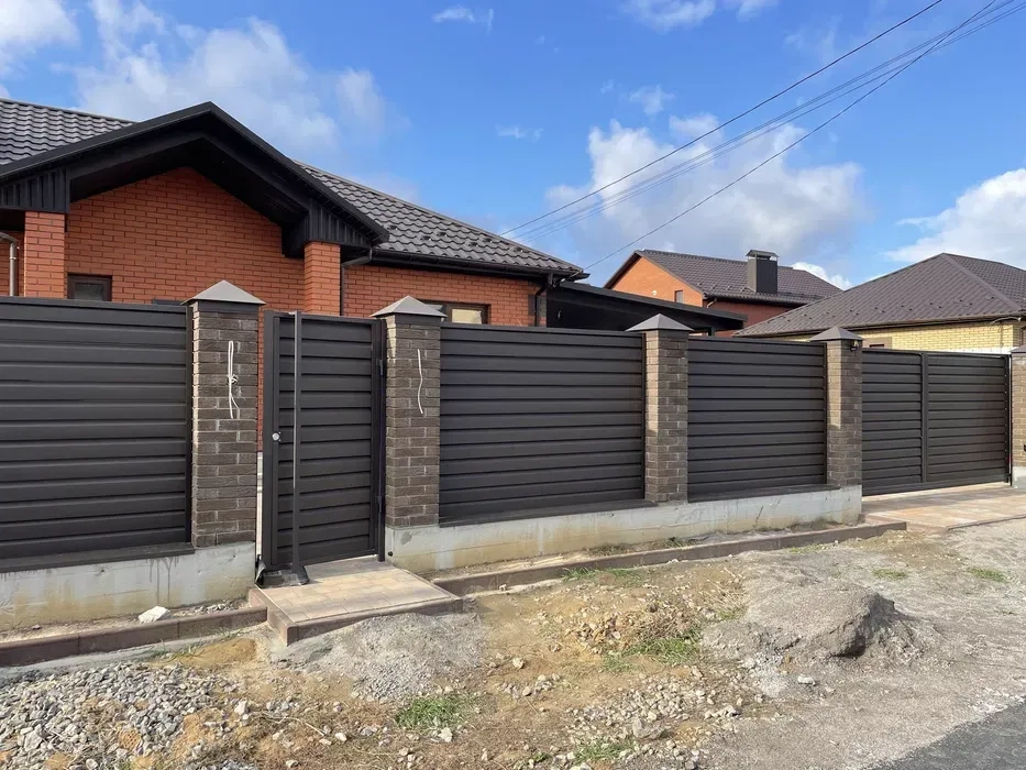 Будівництво парканів та огорож під ключ!Надійний Захист та Естетика Вашої Ділянки!