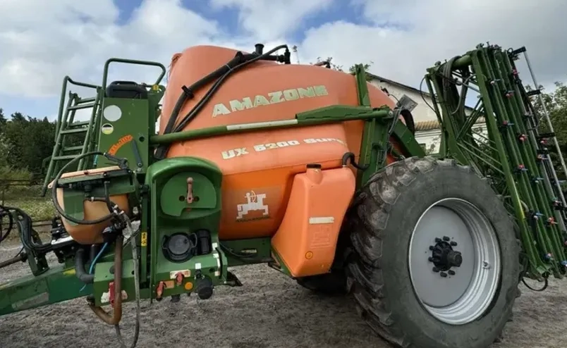 Оприскувач Amazone UX 5200: професійне обприскування!