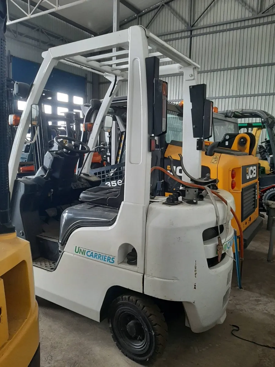 Навантажувач газовий NISSAN 