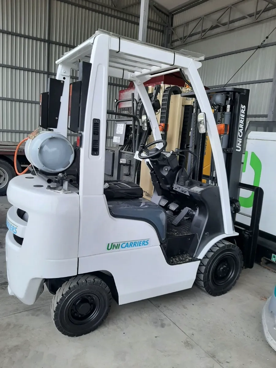 Навантажувач газовий NISSAN 