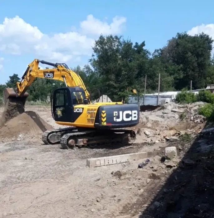 Послуги гусеничного екскаватора