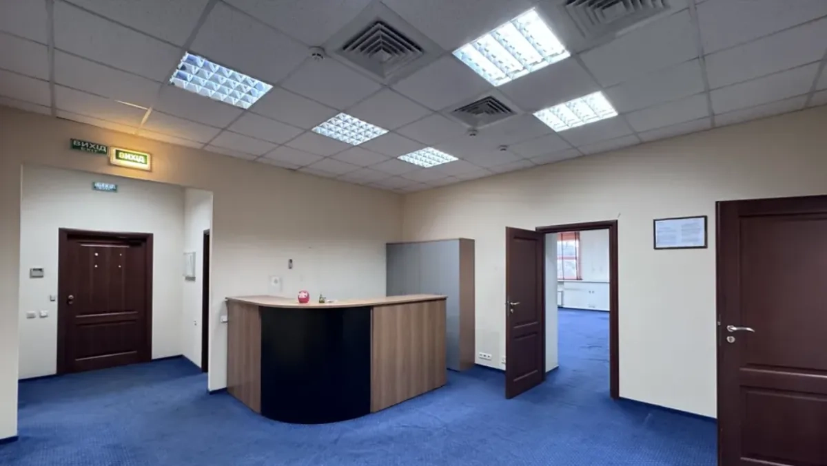 Офісне приміщення на вул. Новокостянтинівська 13/10, приміщень - 9, поверх - 3