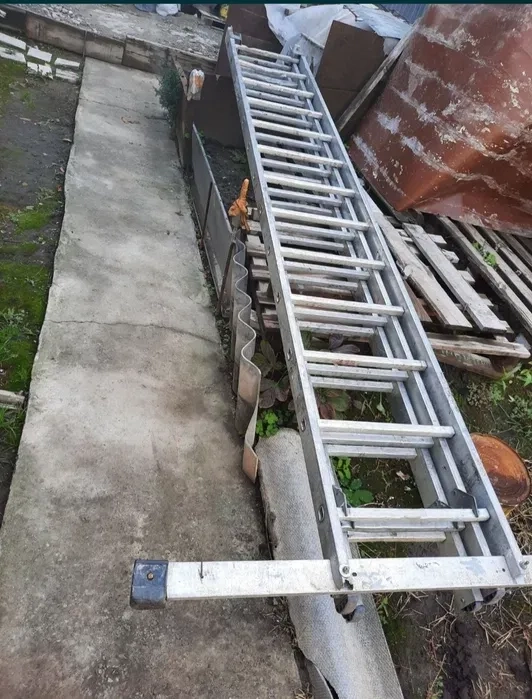 Драбини 370 грн сходи трисекційна, довжина 10 м