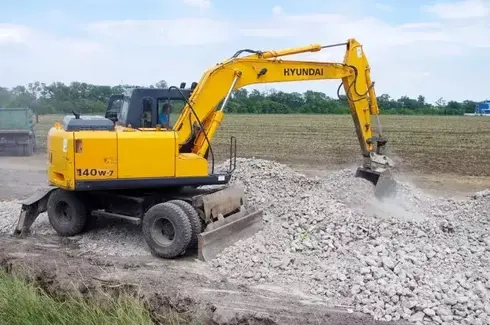 Колісний екскаватор Hyundai 140w-7