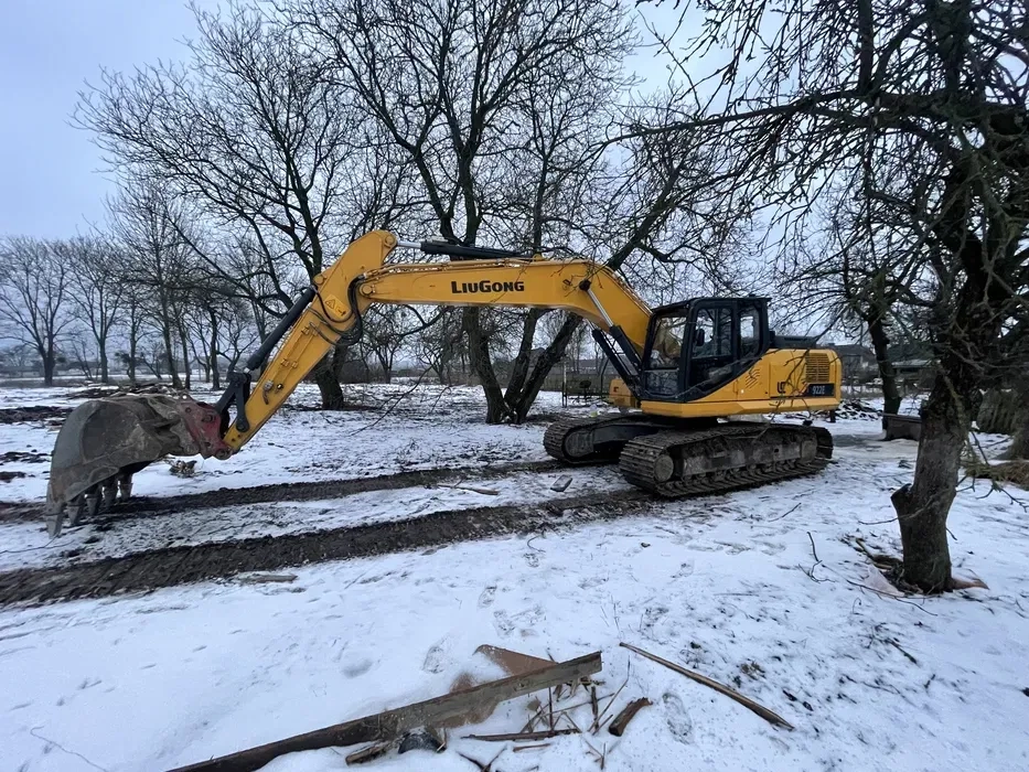 Екскаватори , спецтехніка