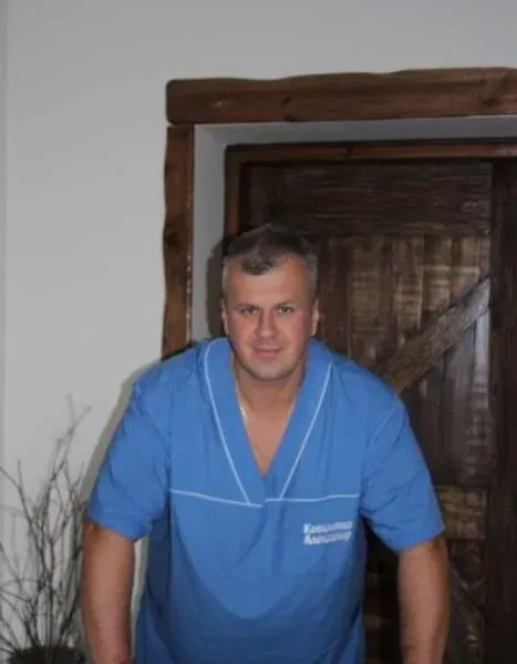 Остеопат, мануальний терапевт, лікувальний масаж (Троєщина), 30 років стажу.