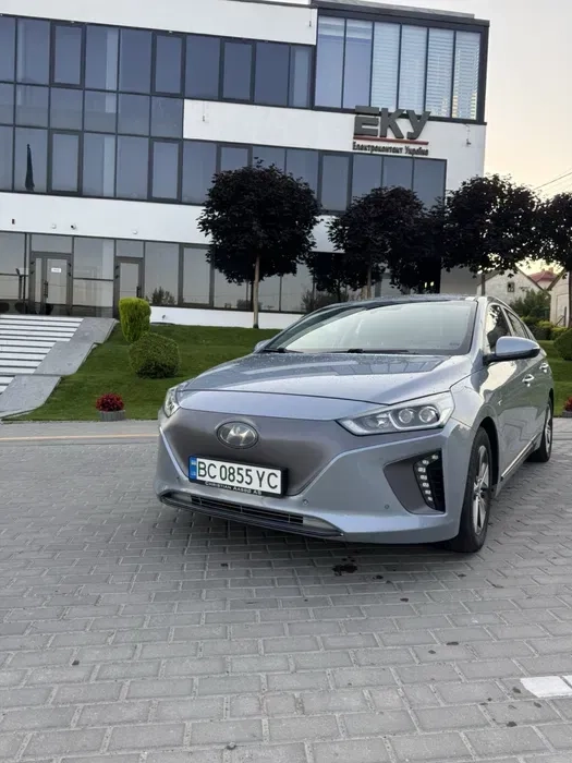 Електро авто Hyundai loniq 28 kwt під власні потреби та таксі