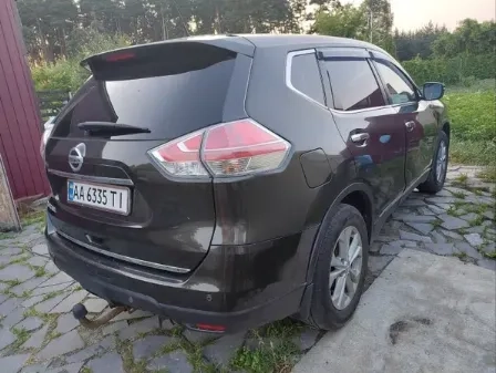 Автомобіль Nissan X-trail