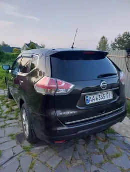 Автомобіль Nissan X-trail
