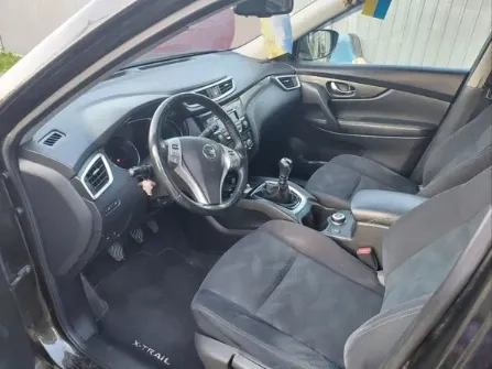 Автомобіль Nissan X-trail