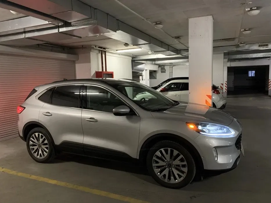 Паркомісце в підземному паркінгу