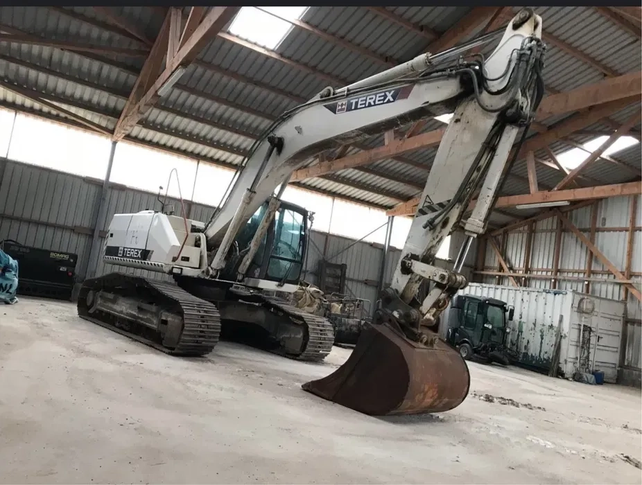 Екскаватор гусеничний