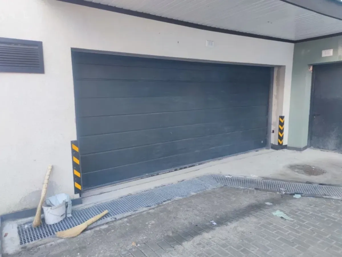 Паркомісце в центрі міста— Твій спокій та безпека авто