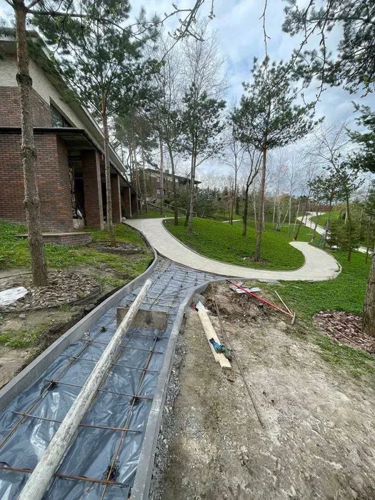 Промислова бетона підлога з топінгом, шліфований бетон, полімерний пол