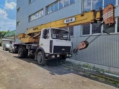 Послуги крана 16 тонн стріли 21 метра