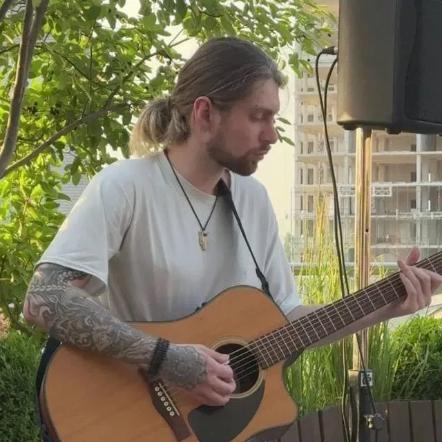 Репетитор | Викладач гри на гітарі | Уроки гри на гітарі