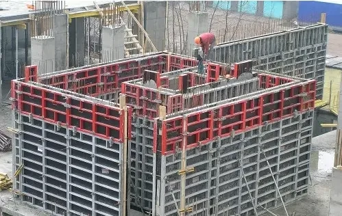 Опалубка вертикальна