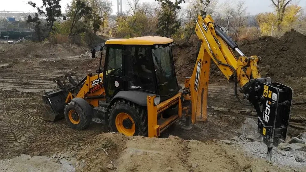 Екскаватор - навантажувача JCB 3cx (бур)