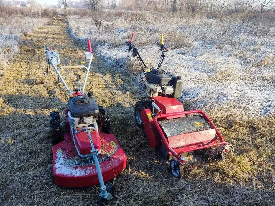 Прибирання території, покос трави