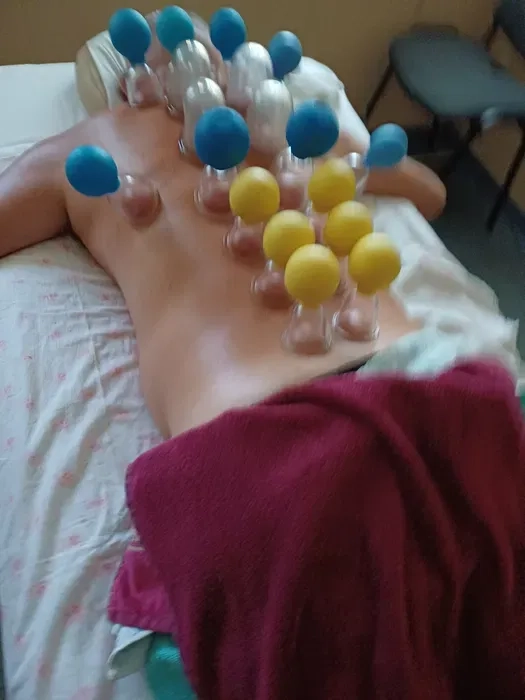 Ефективний лікувальний масаж спини